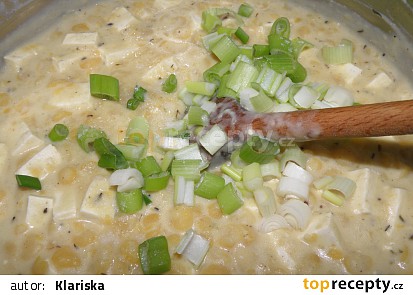Hrachový dál s tofu