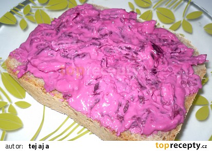 Pomazánka z červené řepy s křenem
