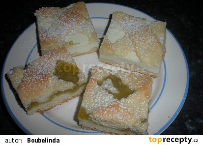 Křehký mřížkový moučník s rebarborou a tvarohem
