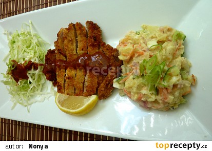 Japonský bramborový salát a  Katso řízek s domácí omáčkou Tomkatsu