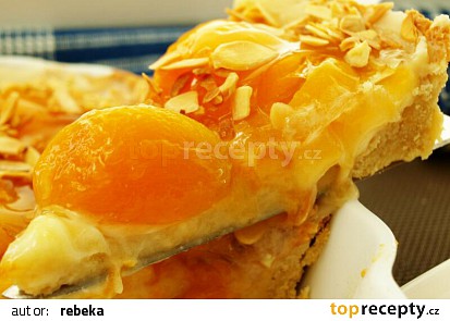 Meruňkový koláč s mandličkama.... nebo naopak? :-)
