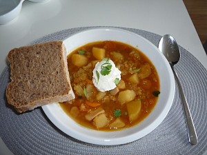 ostry-bramborovy-gulas-5.5.19.jpg