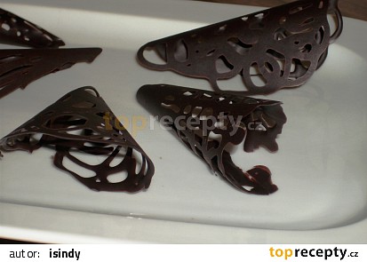 Čokoládové kornoutky na dorty a zákusky