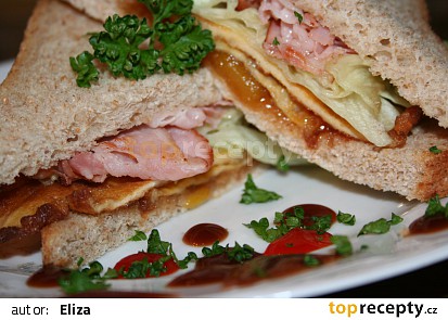 Listerův sendvič se smaženkou, chilli a čatní