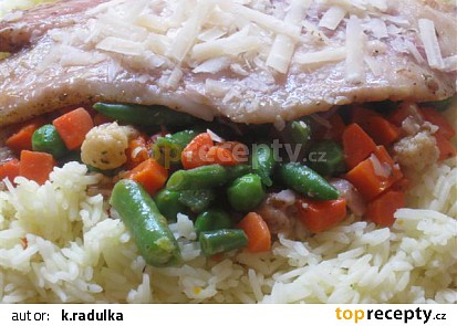 Pangas na jarní zelenince s rýží a parmazánem