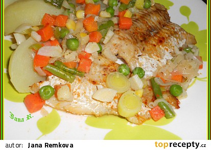 Rybí filé na zelenině