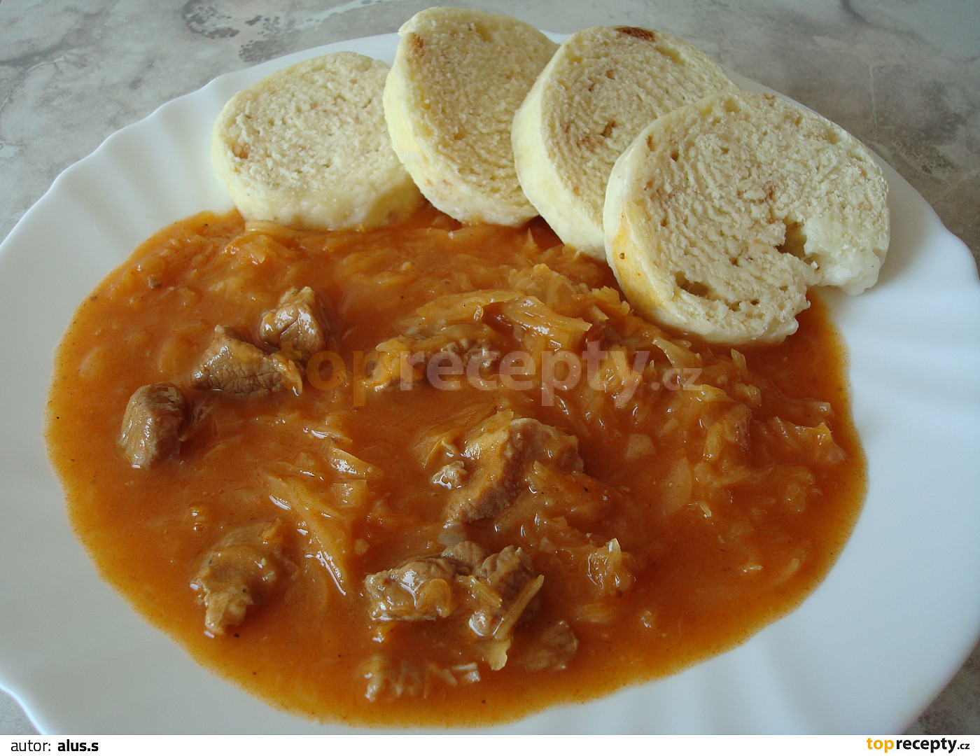 Segedínský guláš recept TopRecepty.cz