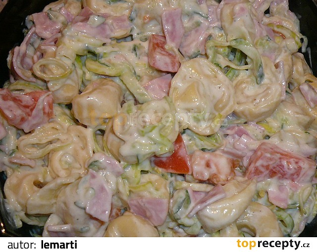 Tortelini salát recept - TopRecepty.cz