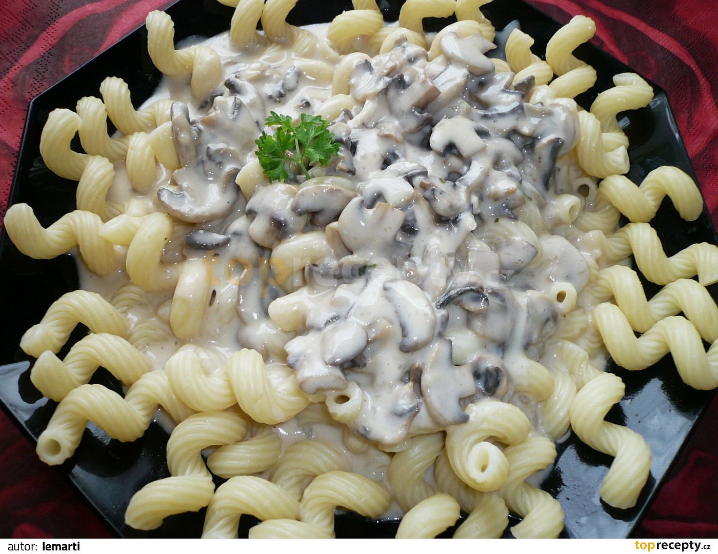 Žampionová omáčka k těstovinám recept TopRecepty.cz