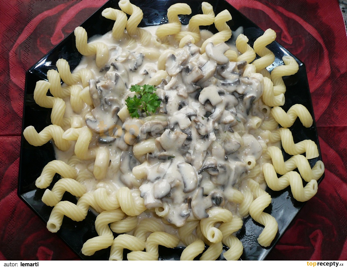 Žampionová omáčka k těstovinám recept TopRecepty.cz