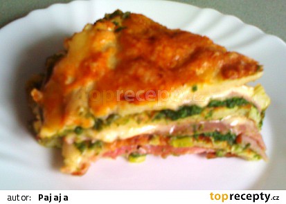 Zapečené palačinky se špenátem a moravským uzeným