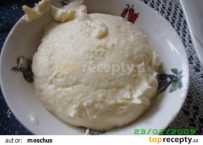 Domácí máslo od Moschus z domácí pekárny