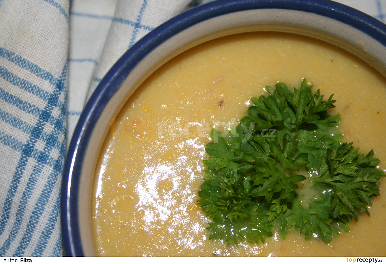 Chřestová polévka s kukuřicí recept TopRecepty.cz