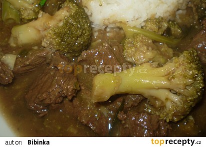 Maso s brokolicí