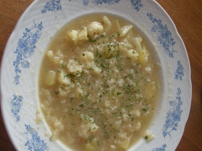 Dietní květáková polévka