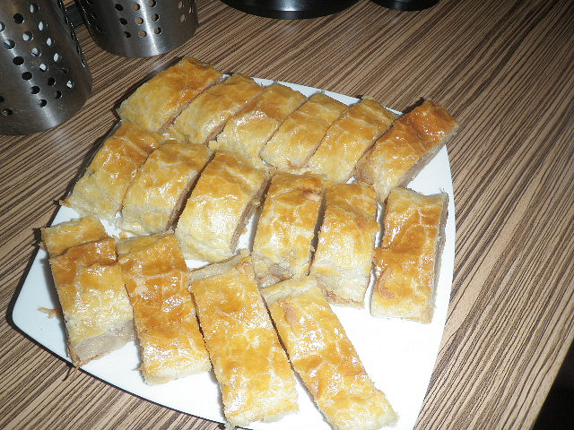 Rychlý jablečný štrúdl - listové těsto