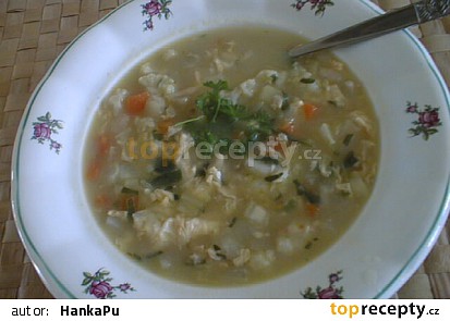 Kedlubnová polévka s brokolicí a květákem