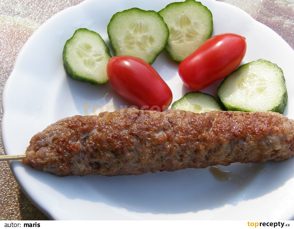 Kebaby z mletého masa recept - TopRecepty.cz