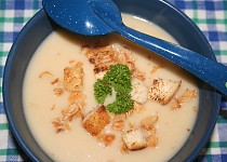 Hustý česnekový krém