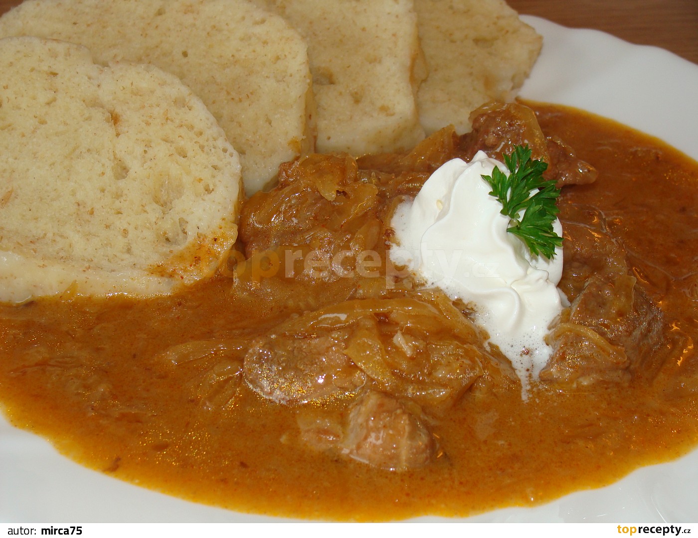 Recept na segedinský guláš III. TopRecepty.cz