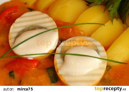 Paprikový perkelt s vařenými vejci