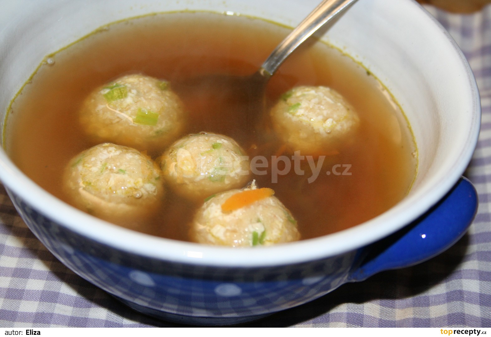 Knedlíčky do polévky z míchaných vajíček recept TopRecepty.cz