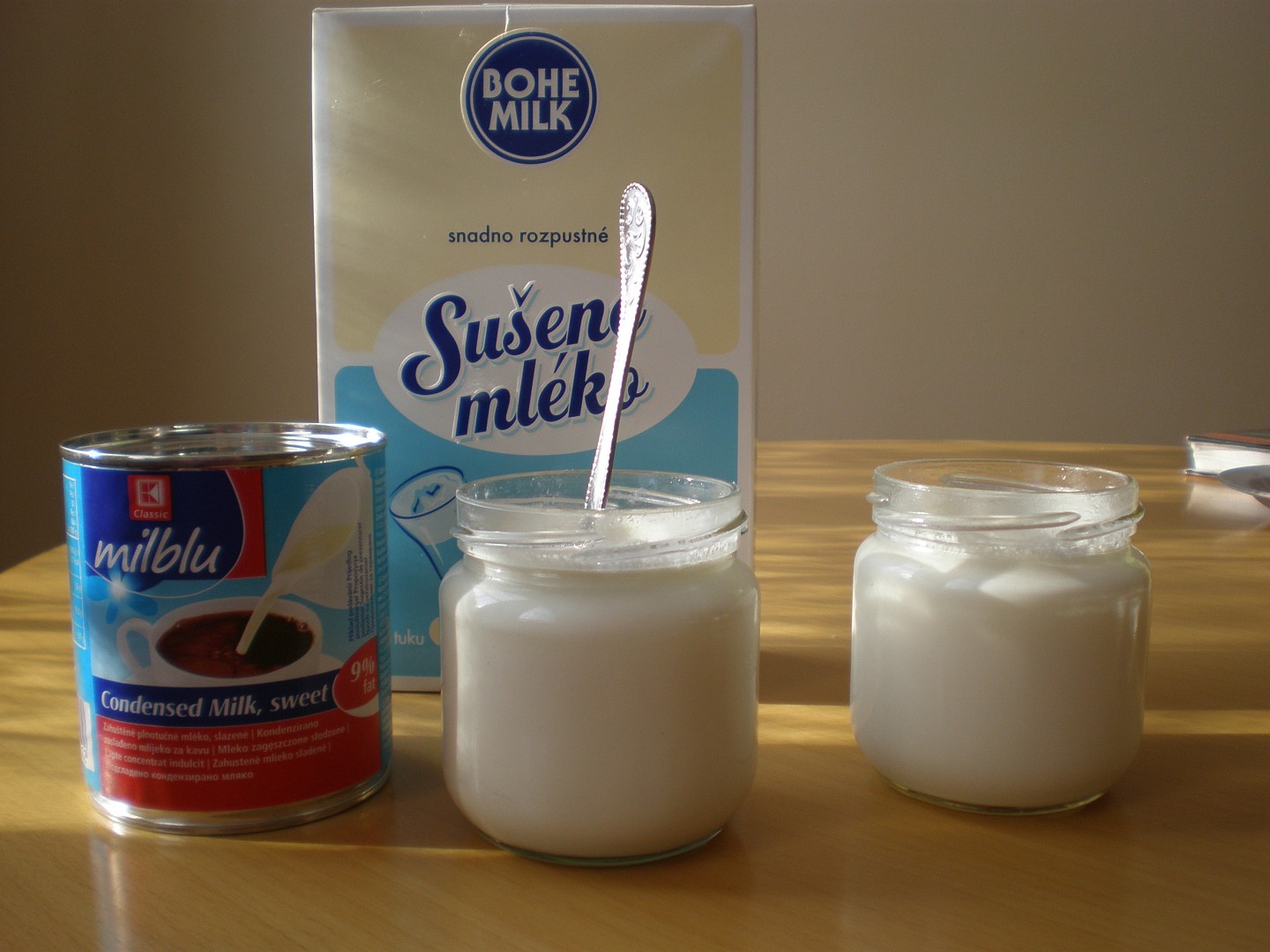 Jak udělat hustý domácí jogurt?
