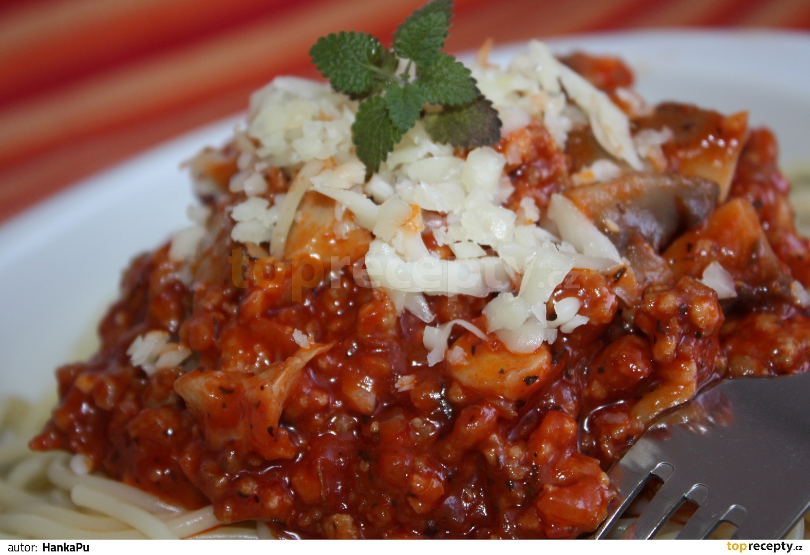 Omáčka na špagety recept - TopRecepty.cz