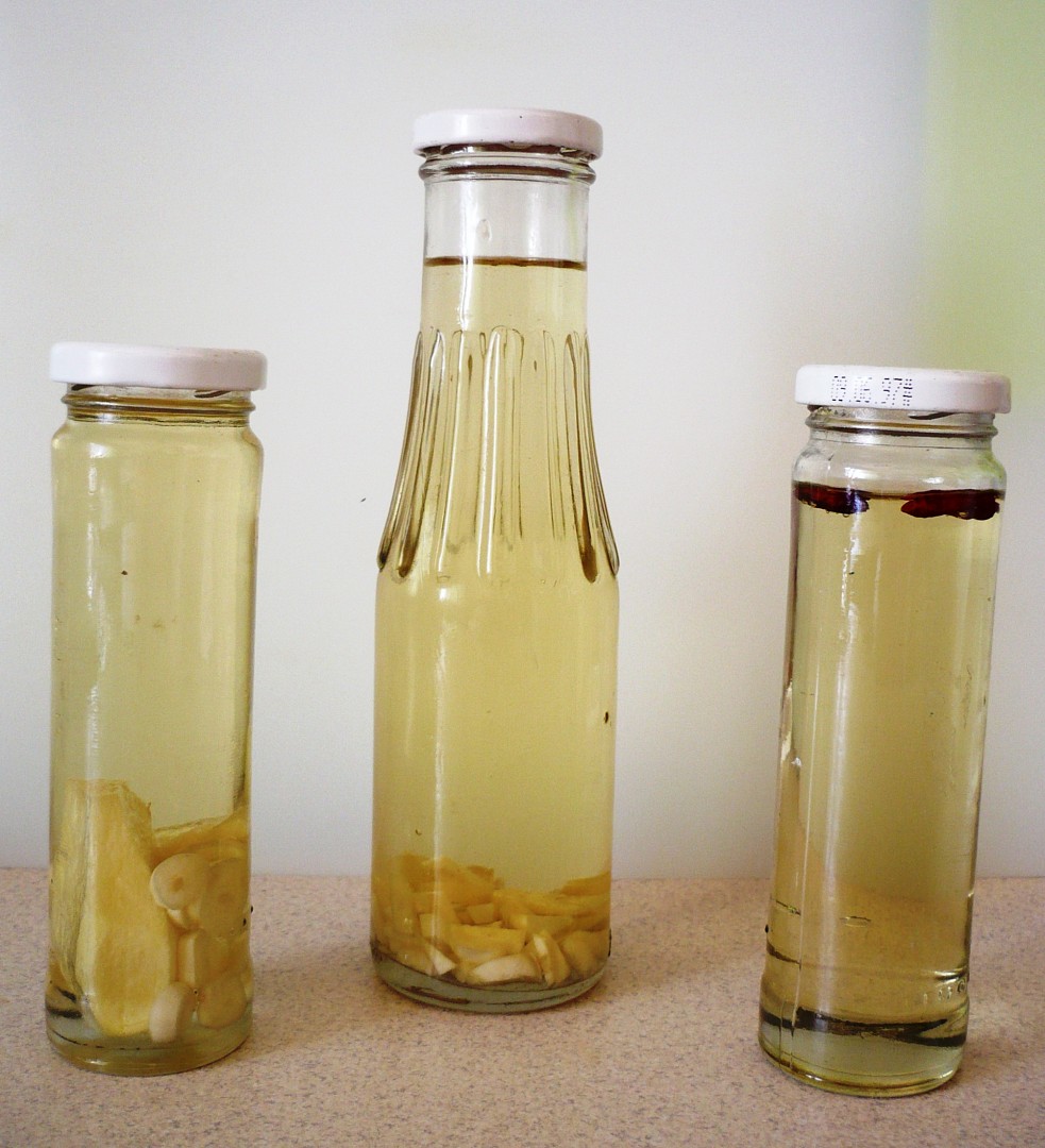 Jak si udělat česnekový olej?