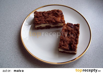 Strouhaný kakaový koláč s tvarohem