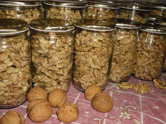Jak zavařit ořechy na sucho?
