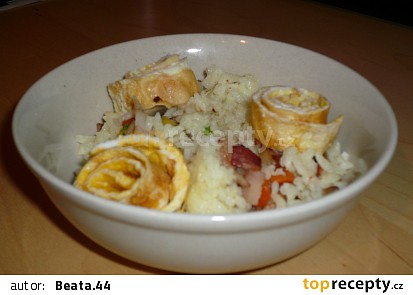 Smažená rýže s omeletou
