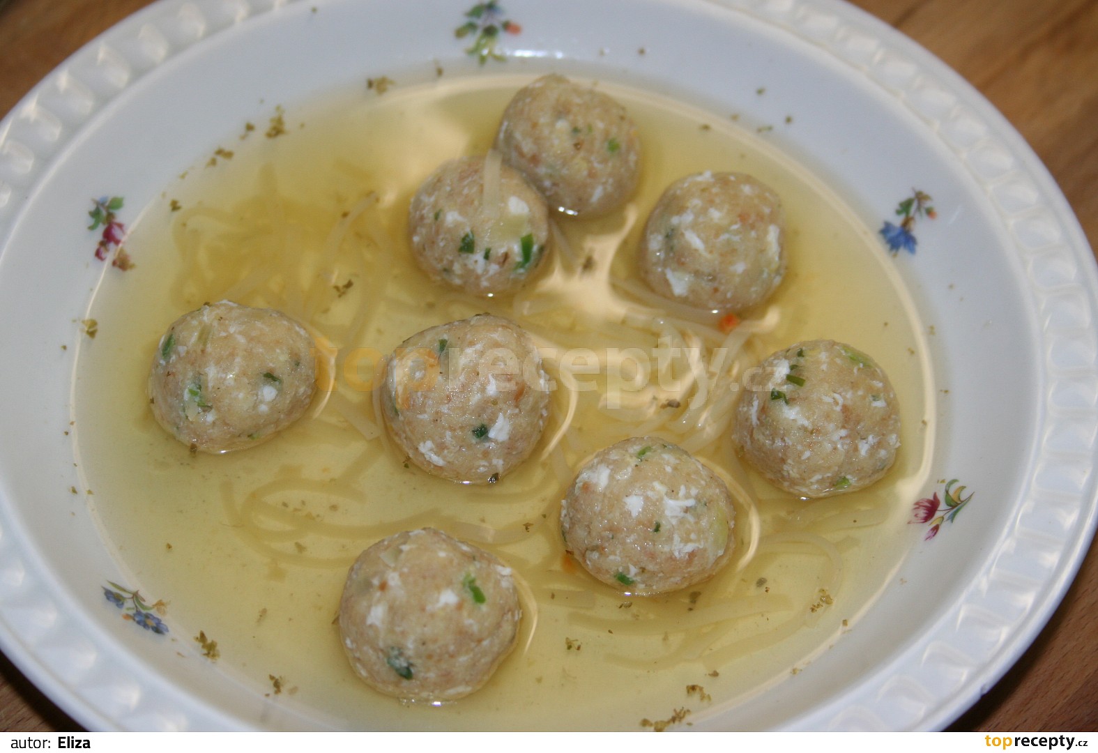 Knedlíčky do polévky z míchaných vajec kořeněné recept TopRecepty.cz