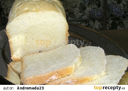 Bílý toustový chléb