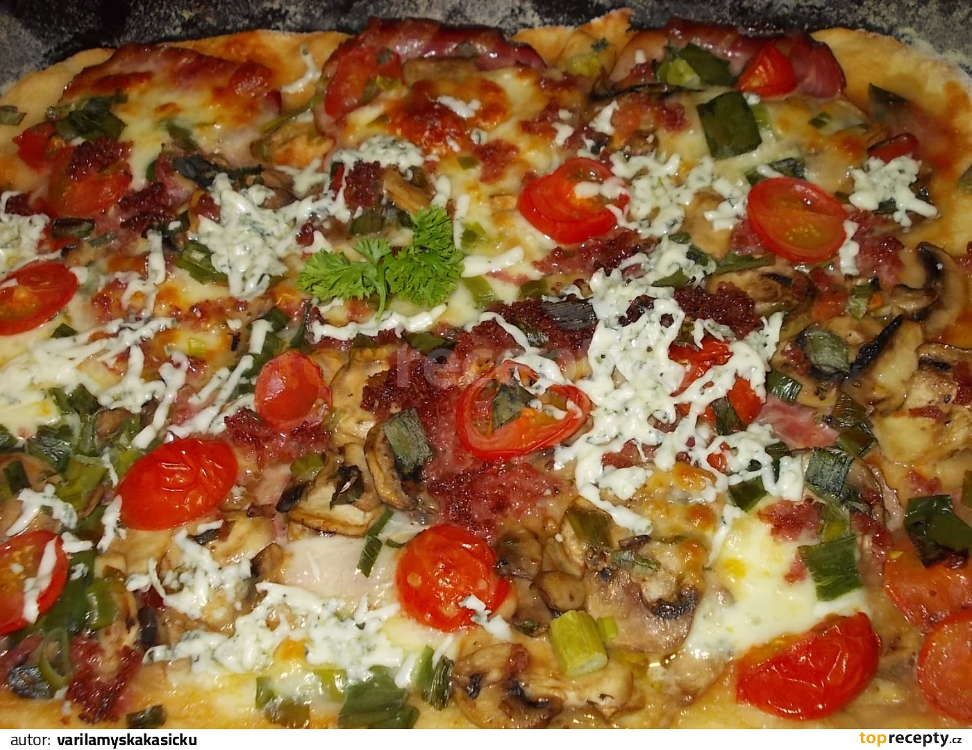 Blesková pizza z jogurtu (kefíru) recept TopRecepty.cz Blesková pizza z jogurtu (kefíru) recept TopRecepty.cz