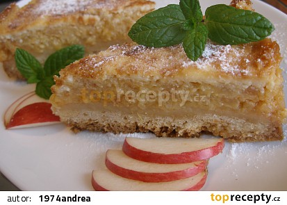 Šťavnatý jablečný koláč