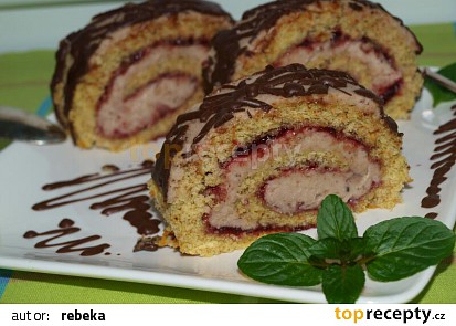 Ořechová roláda s kaštanovou náplní
