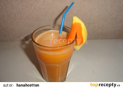Mangový nápoj s mrkví