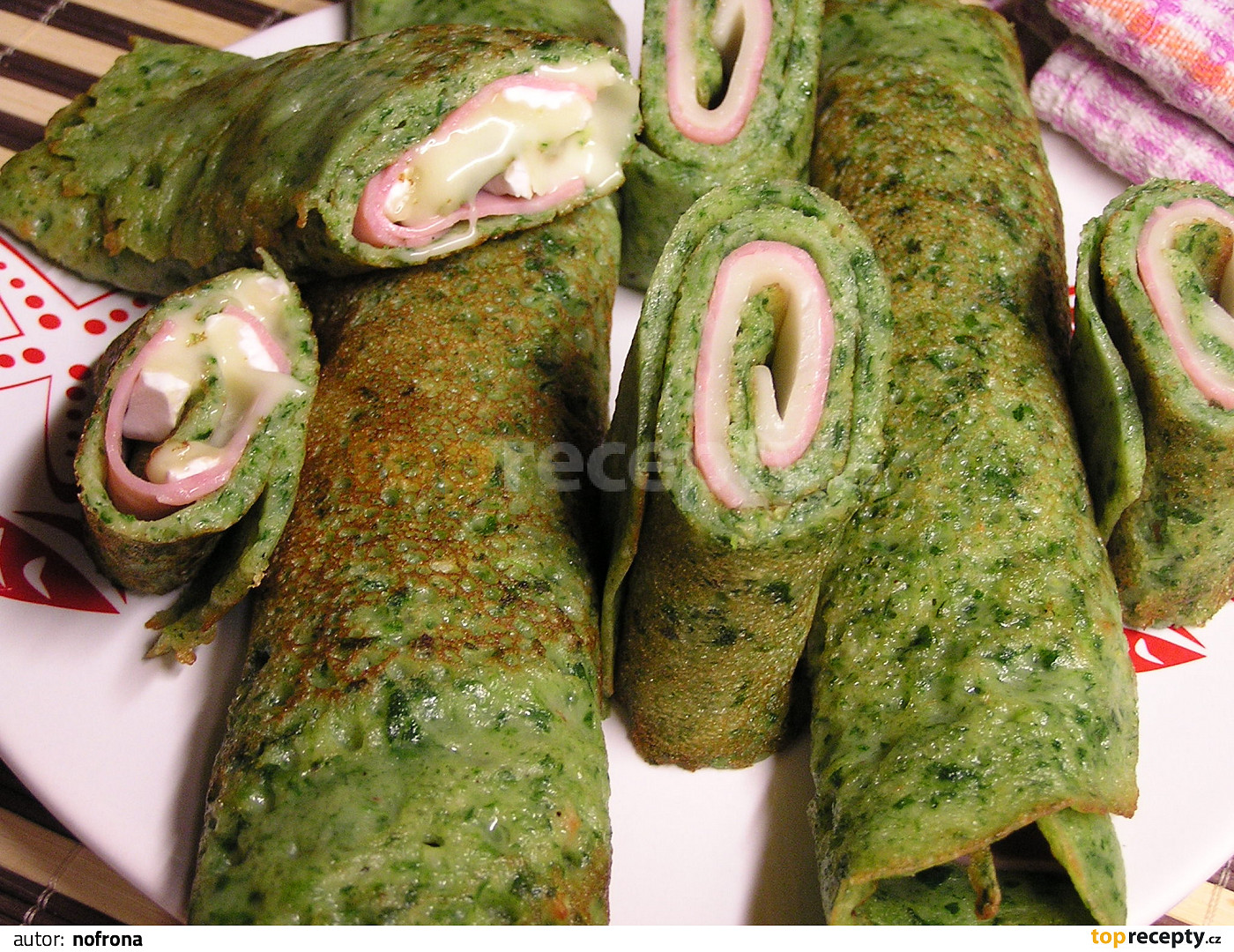 Špenátové palačinky recept - TopRecepty.cz