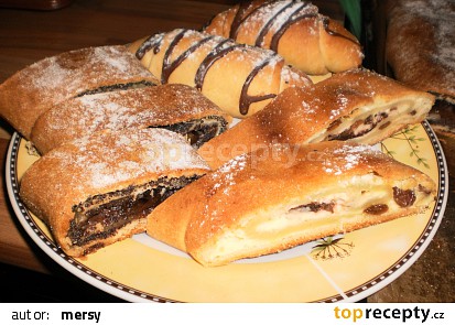Kynuté záviny, koláče ze šlehačky