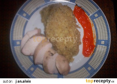 Pošírovaná kuřecí prsa s pórkovým rizotem a paprikovým pyré