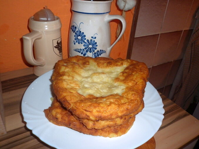 Maďarské bramborové langoše