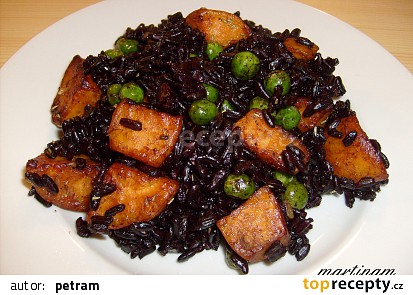 Černá rýže s restovanými batáty