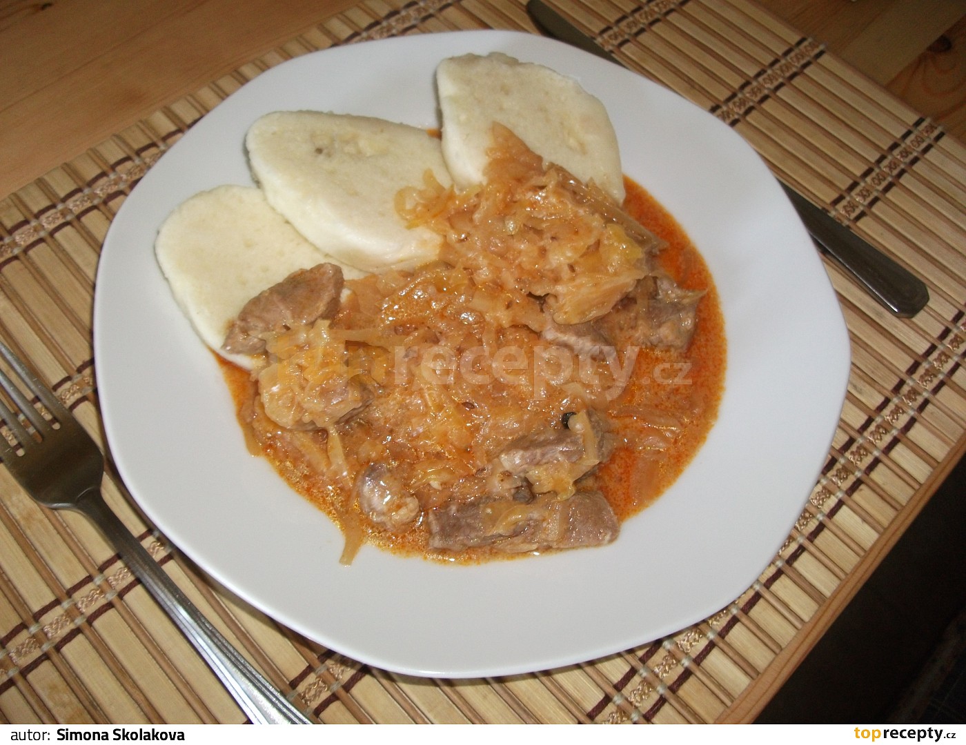 Segedínský guláš recept TopRecepty.cz