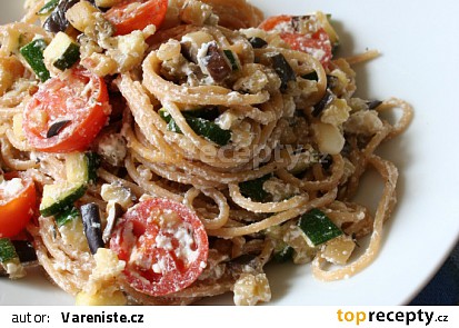 Celozrnné špagety se zeleninou a ricottou