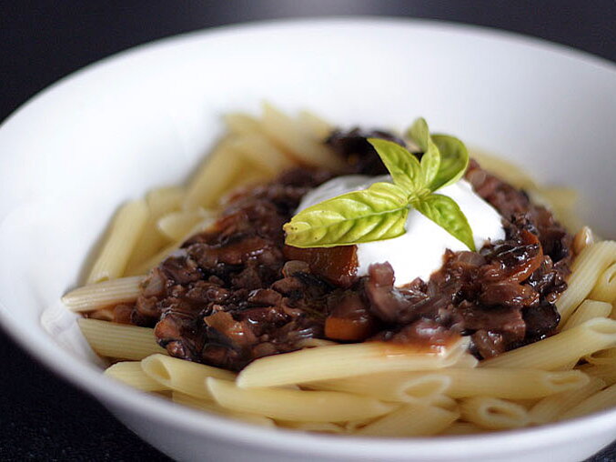 Houbový bourguignon