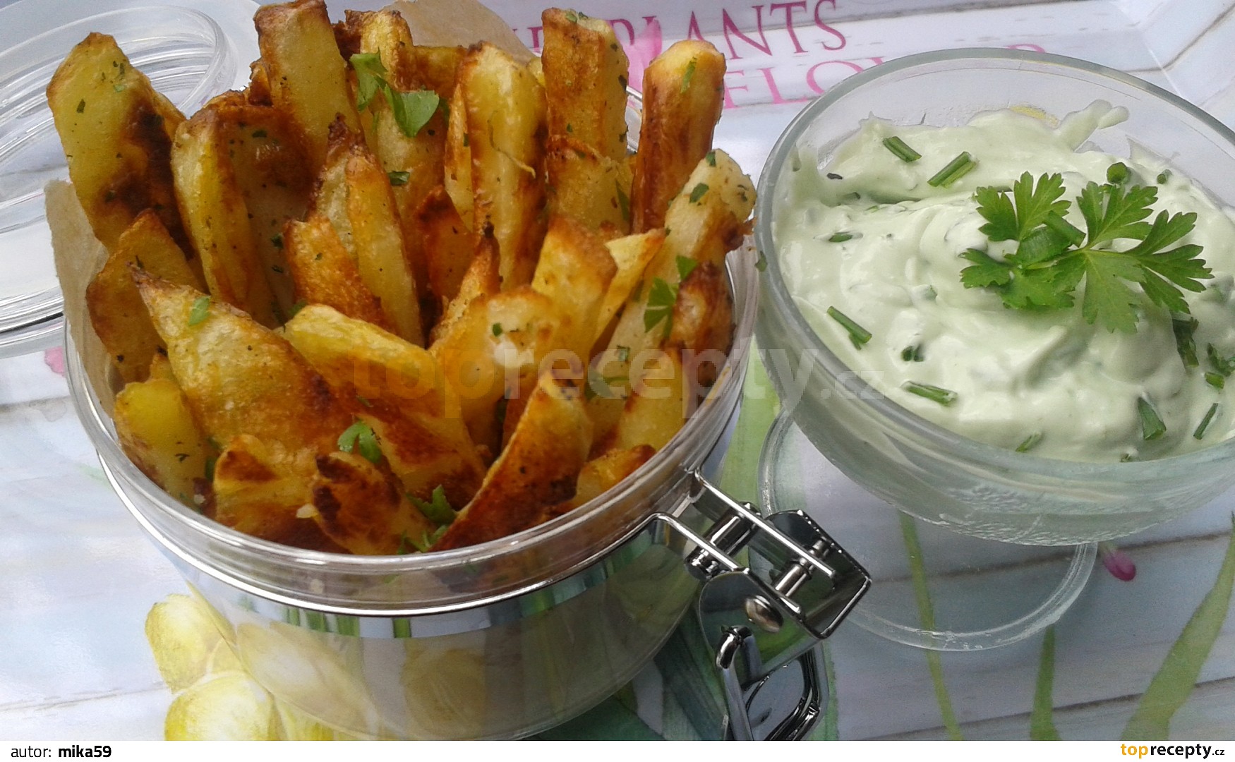 Česnekové hranolky s dipem Wasabi recept TopRecepty.cz