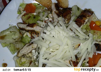 Zeleninový salát s kuřecim grilovaným  masem