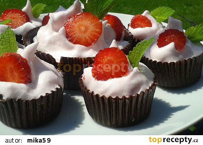 Jahodová pěna v čokoládě