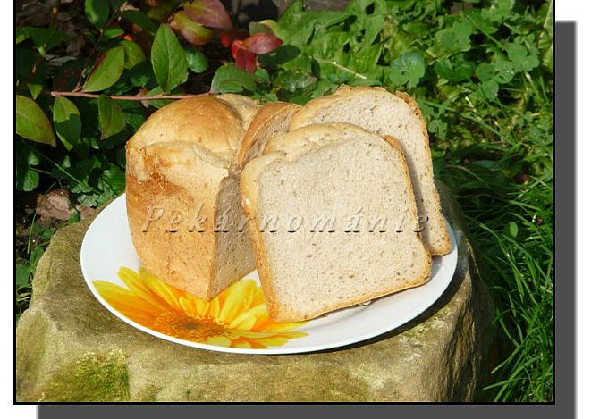 Podzimní jogurtový chleba